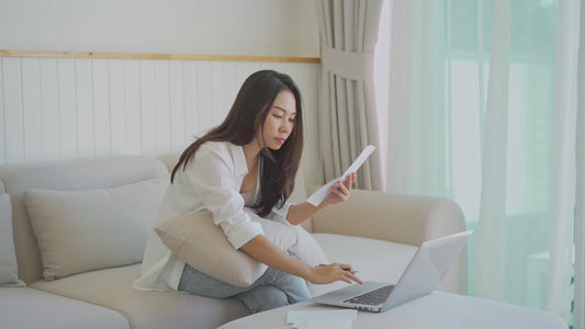 How to Stop Living Paycheck to Paycheck